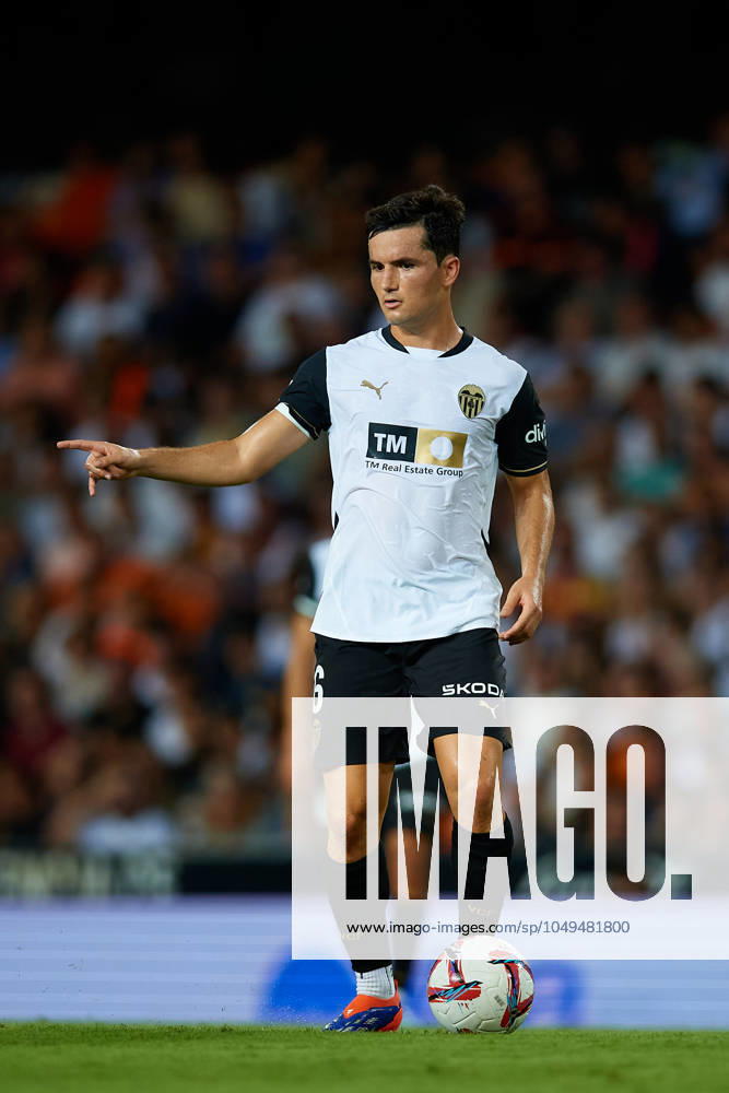 Valencia CF v Villarreal CF - La Liga EA Sports Hugo Guillamon of Valencia CF is in action during the LaLiga EA Sports match between Valencia CF and Villarreal CF at Mestalla stadium in Valencia, Spain, on August 31, 2024. Valencia Spain