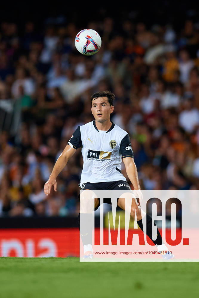 Valencia CF v Villarreal CF - La Liga EA Sports Hugo Guillamon of Valencia CF is in action during the LaLiga EA Sports match between Valencia CF and Villarreal CF at Mestalla stadium in Valencia, Spain, on August 31, 2024. Valencia Spain