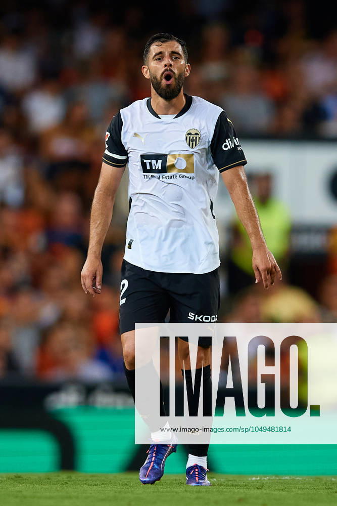 Valencia CF v Villarreal CF - La Liga EA Sports Luis Rioja of Valencia CF reacts during the LaLiga EA Sports match between Valencia CF and Villarreal CF at Mestalla stadium in Valencia, Spain, on August 31, 2024. Valencia Spain