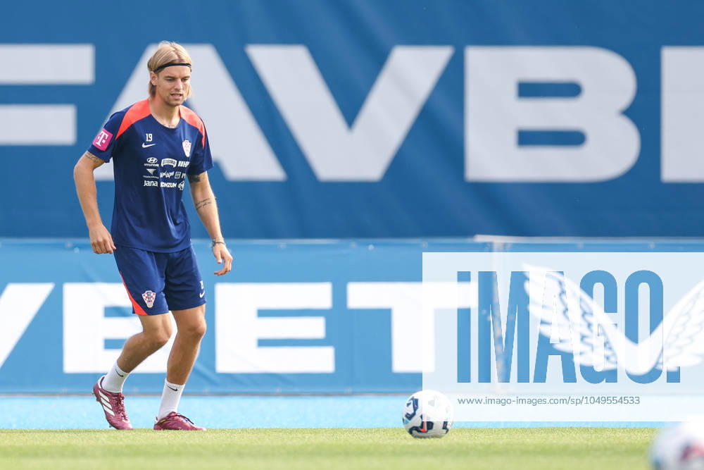 Fußball, Nationalteam Kroatien, Training Croatia training session Borna Sosa of Croatia is seen during a Croatia training session ahead UEFA Natios League match against Portugal, at Marksimir Stadiun on September 4, 2024, in Zagreb, Croatia. MatijaxHabljak PIXSELL
