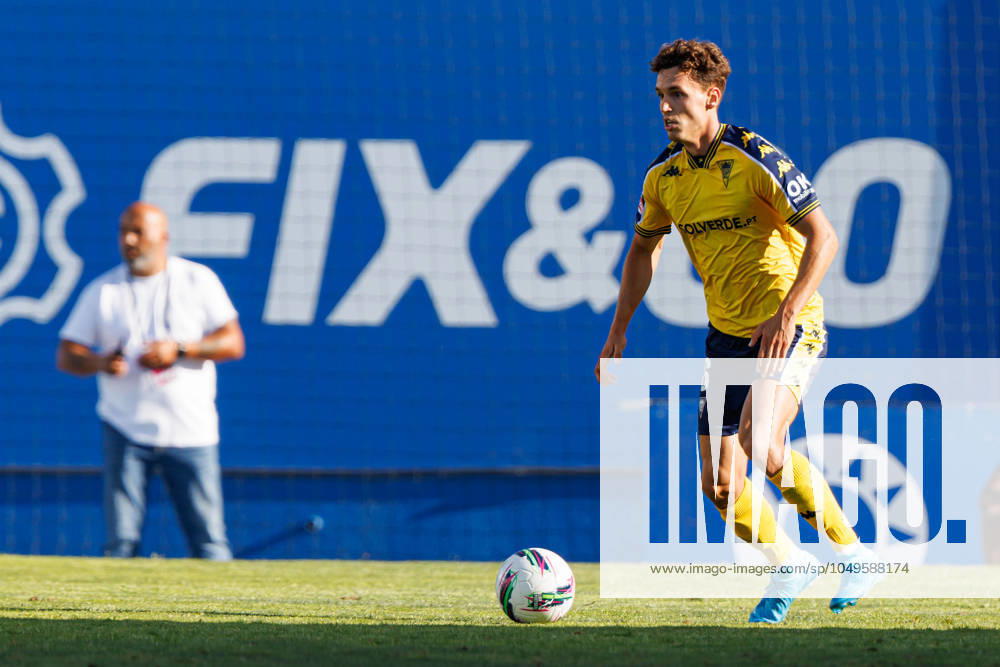 Jandro Orellana seen in action during Liga Portugal game between teams of GD Estoril Praia and Gil Vicente FC at Estadio Antonio Coimbra da Mota Estoril Estadio Antonio Coimbra da Mota Portugal