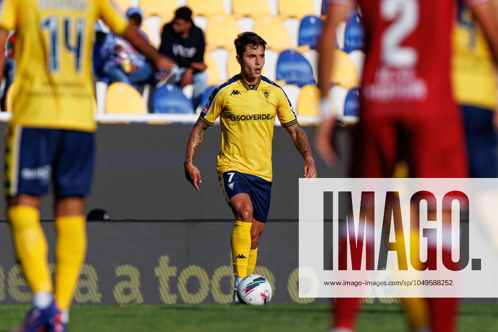 Vinicius Zanocelo seen in action during Liga Portugal game between teams of GD Estoril Praia and Gil Vicente FC at Estadio Antonio Coimbra da Mota Estoril Estadio Antonio Coimbra da Mota Portugal