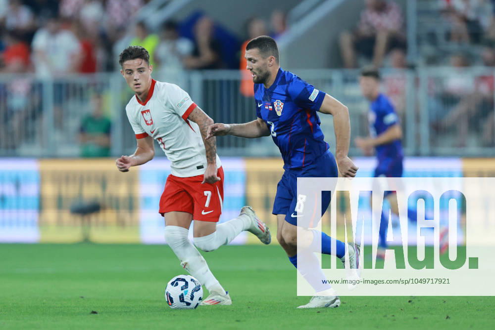 Croatia v Poland - UEFA Nations League 2024 25 League A Group A1 OSIJEK, CROATIA - SEPTEMBER 8: Player of Poland Kacper Urbanski and player of Croatia Mateo Kovacic fight for a ball during the UEFA Nations League 2024 25 League A Group A1 match between Croatia and Poland at on September 8, 2024 in Osijek, Croatia. DavorxJavorovicj Pixsell