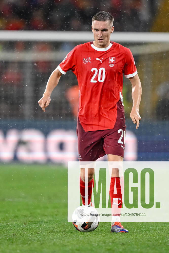 Michel Aebischer Switzerland controls the ball during the UEFA Nations League 2024 2025 League A Group 4 match between Switzerland and Spain at Stade de Geneve on September 8, 2024 in Geneva, Switzerland Defodi 541 SFVESP240908 111 Defodi-541