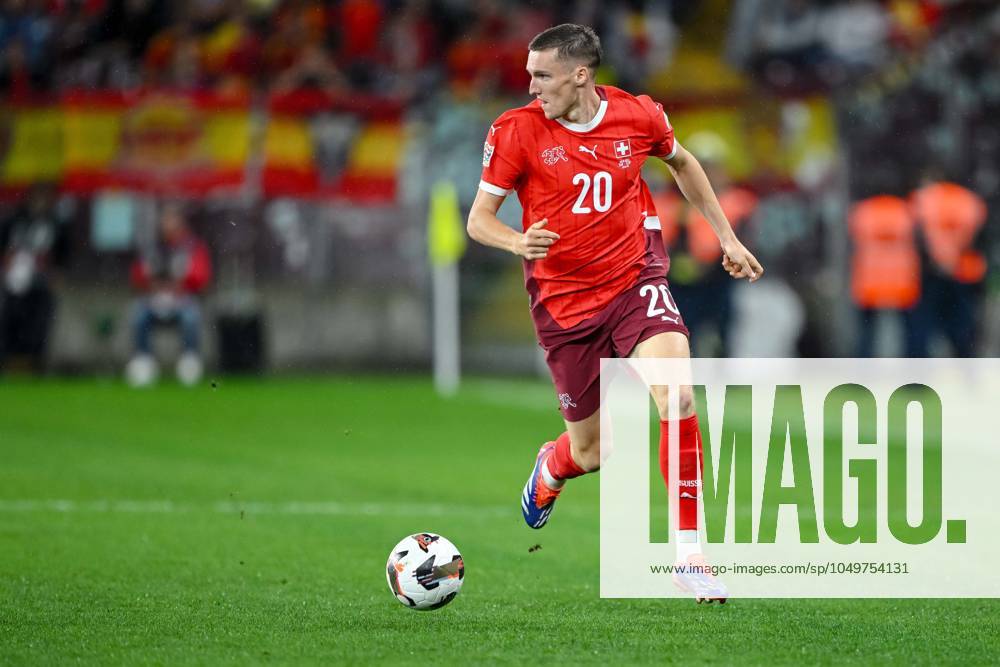 Michel Aebischer Switzerland controls the ball during the UEFA Nations League 2024 2025 League A Group 4 match between Switzerland and Spain at Stade de Geneve on September 8, 2024 in Geneva, Switzerland Defodi 541 SFVESP240908 188 Defodi-541