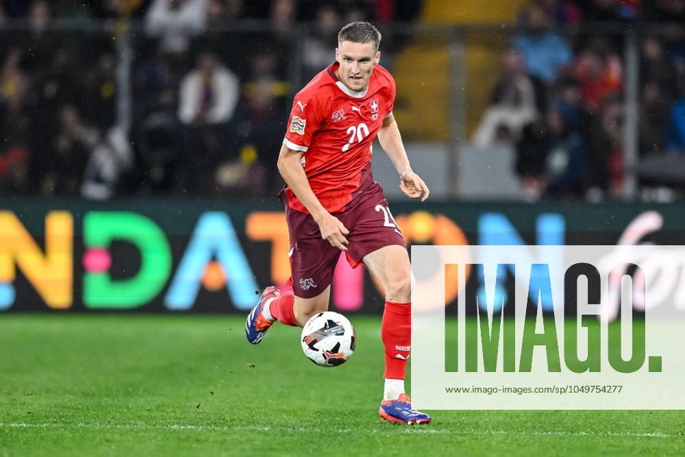 Michel Aebischer Switzerland controls the ball during the UEFA Nations League 2024 2025 League A Group 4 match between Switzerland and Spain at Stade de Geneve on September 8, 2024 in Geneva, Switzerland Defodi 541 SFVESP240908 238 Defodi-541
