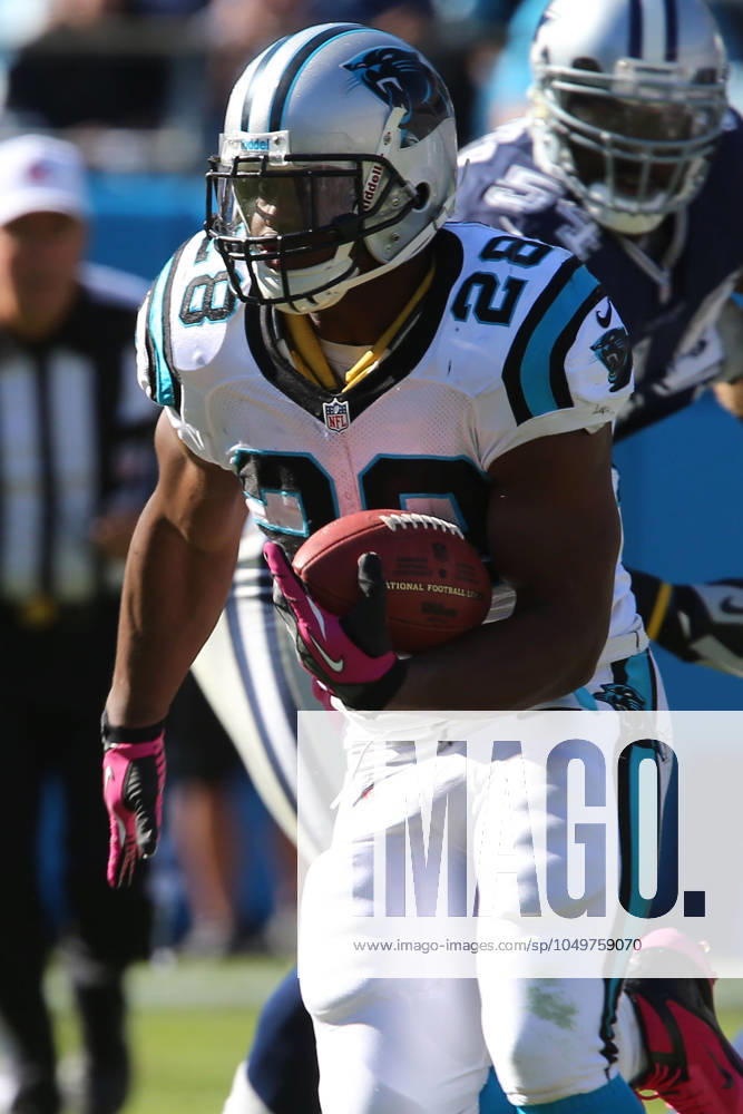 NFL, American Football Herren, USA 2012: Cowboys vs Panthers OCT 21 October 21, 2012; Carolina Panthers running back Jonathan Stewart (28) at Bank of America Stadium in Charlotte,NC. Cowboys win 19-13 over the Panthers. Charlotte NC U.S.