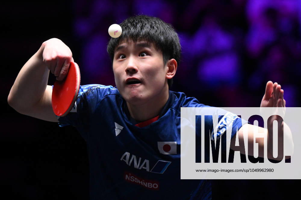(240912) -- MACAO, Sept. 12, 2024 -- Harimoto Tomokazu serves during the men s singles round of 16 match between Harimoto Tomokazu of Japan and Lin Shidong of China at the 2024 World Table tennis, Tischtennis (WTT) Champions Macao in Macao, south China, Sept. 12, 2024. ) (SP)CHINA-MACAO-TABLE TENNIS-WTT-MEN S SINGLES (CN) CheongxKamxKa