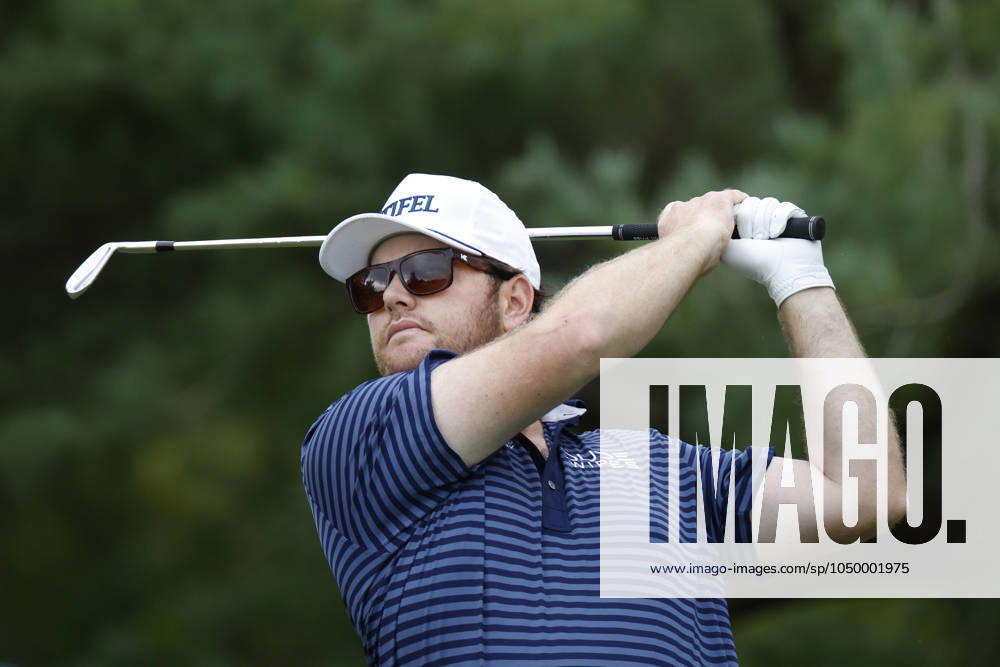 FRANKLIN, TN - SEPTEMBER 12: Harry Higgs watches his tee shot on No. 17 during the first round of the Simmons Bank Open, September 12, 2024, at Vanderbilt Legends Club in Franklin, Tennessee. (Photo by Matthew Maxey Icon Sportswire) GOLF: SEP 12 Korn Ferry Tour - Simmons Bank Open Icon240912051