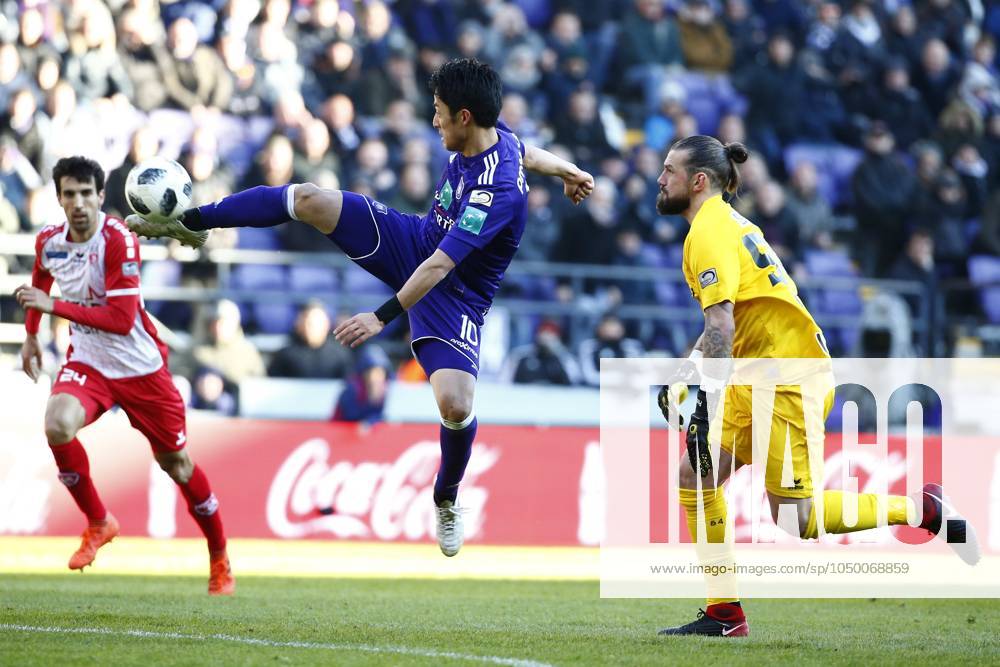 RSC Anderlecht v Mouscron : Jupiler Pro League BRUSSELS, BELGIUM - FEBRUARY 25 : Ryota Morioka forward of RSC Anderlecht scores and celebrates during the Jupiler Pro League match between RSC Anderlecht and Excelsior Mouscron at the Constant Vanden Stock stadium on February 25, 2018 in Brussels, Belgium, 25 02 2018 Brussels Belgium