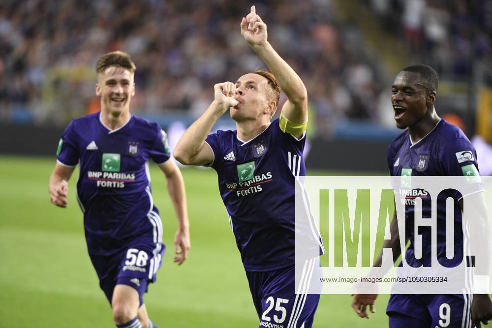 RSC Anderlecht v Mouscron - Jupiler Pro League ANDERLECHT, BELGIUM - AUGUST 17 : Adrien Trebel midfielder of RSC Anderlecht celebrates with teammates after scoring pictured during the Jupiler Pro League match between RSC Anderlecht and Royal Excel Mouscron on August 17, 2018 in Anderlecht, Belgium, 17 08 2018 Anderlecht Belgium