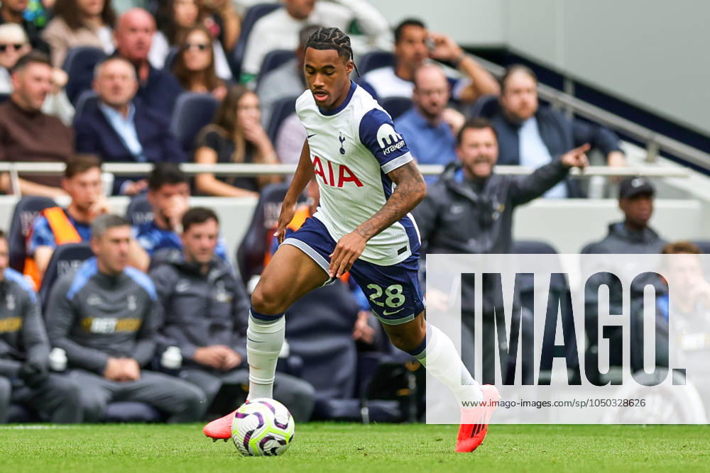 Tottenham Hotspur v Arsenal Premier League 15 09 2024. Wilson Odobert (28) of Tottenham Hotspur during the Premier League match between Tottenham Hotspur and Arsenal at Tottenham Hotspur Stadium, London, United Kingdom on 15 September 2024. Editorial use only DataCo restrictions apply See www.football-dataco.com ,