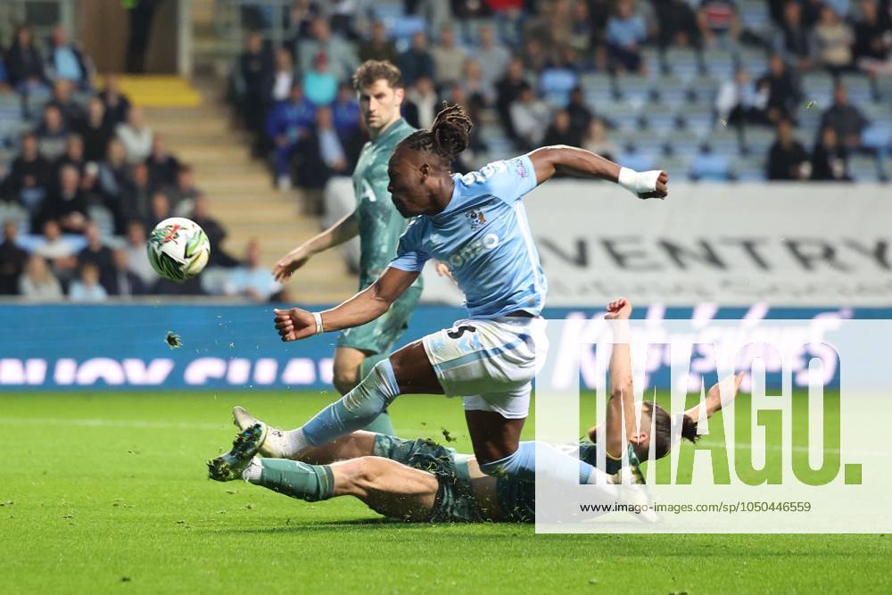 Brandon Thomas-Asante of Coventry City shoots at goal Coventry City v Tottenham Hotspur, EFL Carabao Cup, Third Round, Football, Coventry Building Society Arena, Coventry, UK, 18 Sep 2024
