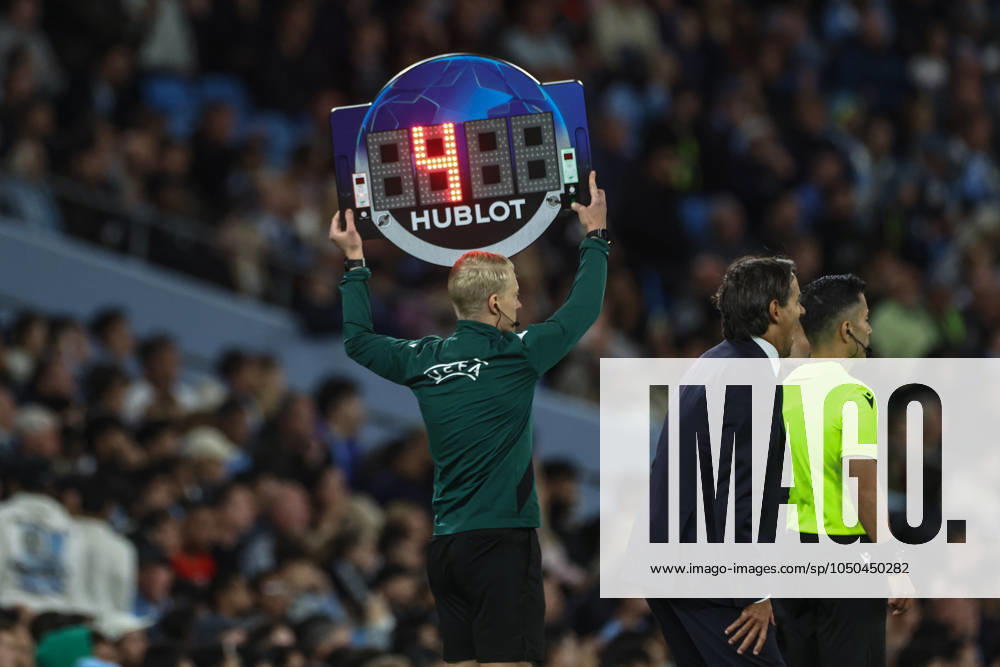 UEFA Champions League league stage Manchester City v Inter Milan Four minutes are added on during the UEFA Champions League league stage match Manchester City vs Inter Milan at Etihad Stadium, Manchester, United Kingdom, 18th September 2024 (Photo by Mark Cosgrove News Images) Manchester Etihad Stadium Manchester United, ManU Kingdom