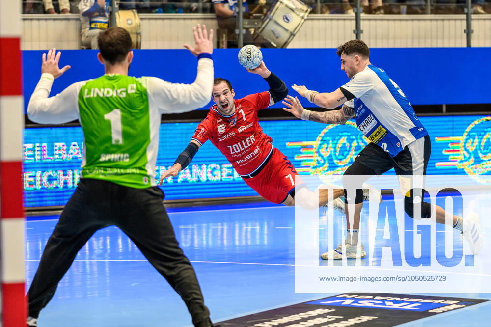 Matija Spikic ThSV Eisenach, 1 , Dominik Claus SG BBM Bietigheim, 7 , Justin Kurch ThSV Eisenach, 52 GER, ThSV Eisenach vs SG BBM Bietigheim, Handball, Bundesliga, Matchday 3, Season 2024 2025 GER, ThSV Eisenach vs SG BBM Bietigheim, Handball, Bundesliga, Matchday 3, Season 2024 2025 Eisenach