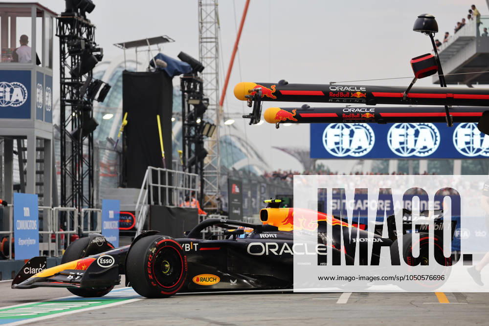 Marina Bay Street Circuit, Singapore, FORMULA 1 SINGAPORE AIRLINES SINGAPORE GRAND PRIX 2024,in the picture Sergio Perez MEX , Oracle Red Bull Racing Defodi 506 20240920 hbr 0039 Defodi-506