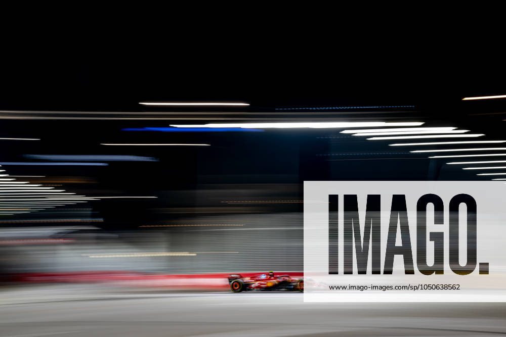 MARINA BAY, SINGAPORE: Carlos Sainz, racing for the Ferrari team during the 2024 Formula 1 Singapore Grand Prix at the Marina Bay Street Circuit in Marina Bay, Singapore