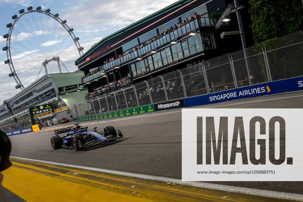 MARINA BAY, SINGAPORE: Alex Albon, racing for the Williams Racing team during the 2024 Formula 1 Singapore Grand Prix at the Marina Bay Street Circuit in Marina Bay, Singapore