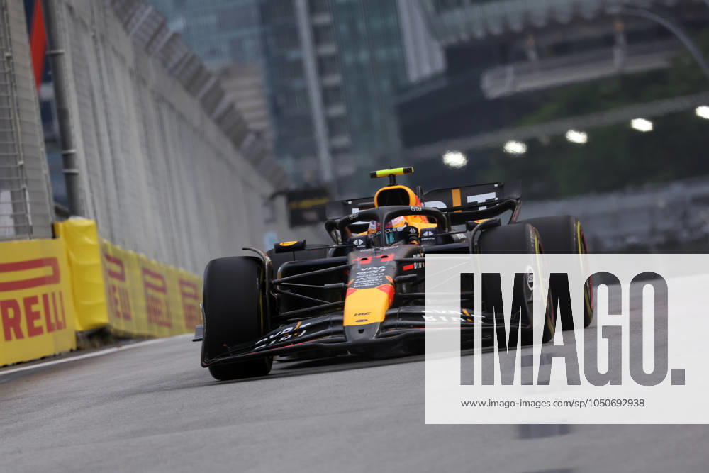 Marina Bay Street Circuit, Singapore, FORMULA 1 SINGAPORE AIRLINES SINGAPORE GRAND PRIX 2024,in the picture Sergio Perez MEX , Oracle Red Bull Racing Defodi 506 20240921 hbr 10063 Defodi-506