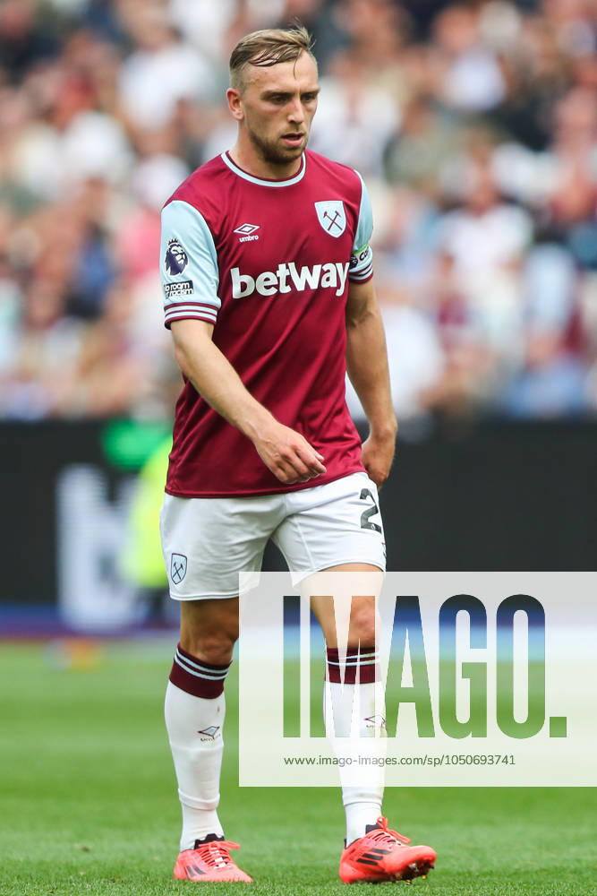Premier League West Ham United v Chelsea Jarrod Bowen of West Ham United during the Premier League match West Ham United vs Chelsea at London Stadium, London, United Kingdom, 21st September 2024 (Photo by Gareth Evans News Images) London London Stadium United Kingdom