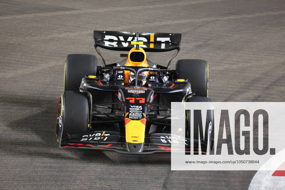 Marina Bay Street Circuit, Singapore, FORMULA 1 SINGAPORE AIRLINES SINGAPORE GRAND PRIX 2024,in the picture Sergio Perez MEX , Oracle Red Bull Racing Defodi 506 20240922 hbr 0088 Defodi-506