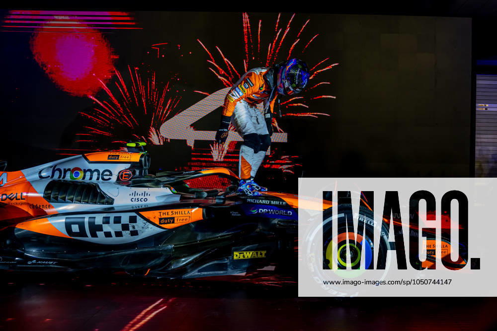 MARINA BAY, SINGAPORE: Lando Norris, racing for the McLaren F1 team during the 2024 Formula 1 Singapore Grand Prix at the Marina Bay Street Circuit in Marina Bay, Singapore
