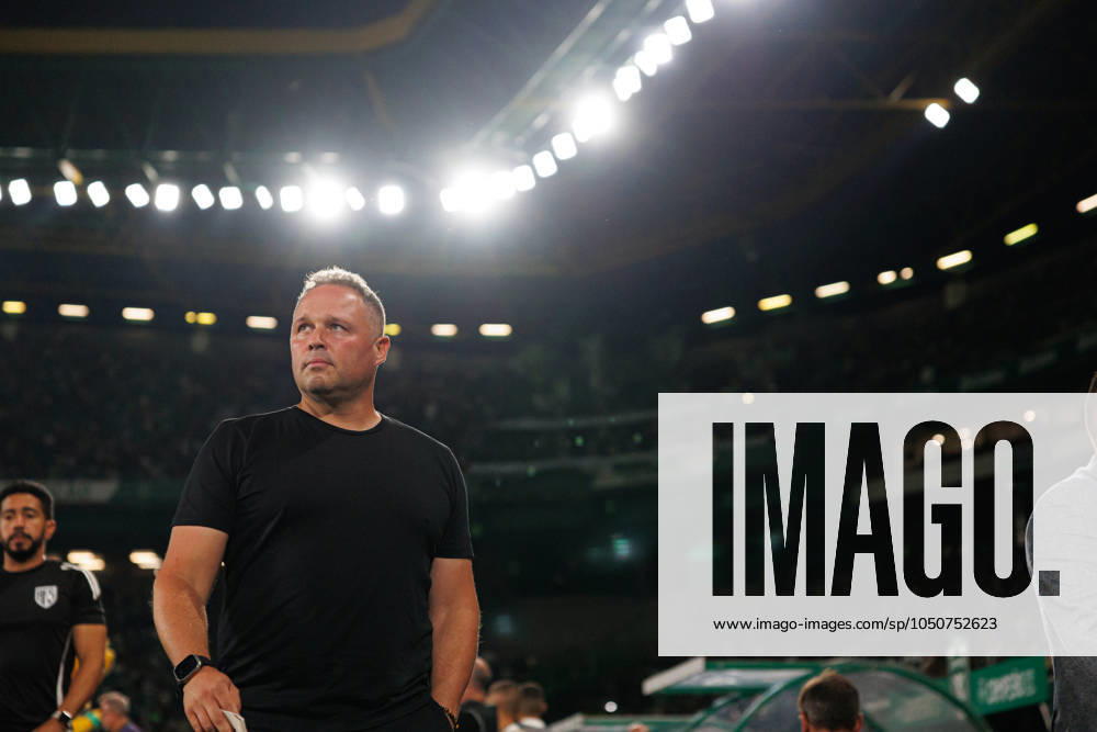 Vitor Campelos during Liga Portugal game between teams of Sporting CP and AVS Futebol SAD at Estadio Jose Alvalade (Maciej Rogowski) Lisbon Estadio Jose Alvalade Portugal