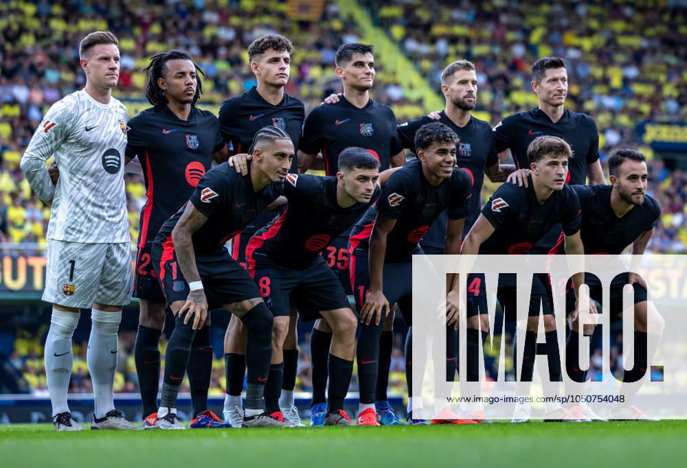 Soccer La Liga 6 Matchday FC Villarreal FC Barcelona on 22 09 2024 at Estadio de la Ceramica in Villareal Team photo Team photo FC Barcelona Back row f l n r Marc Andre ter Stegen Barcelona Jules Kounde Barcelona Sergi Dominguez Barcelona Gerard Martin Barcelona Inigo Martinez Barcelona Robert Lewandowski Barcelona Front row f l n r Raphiha Raphael Dias Belloli Barcelona Pedri Pedro Gonzalez Lopez Barcelona Lamine Yamal Barcelona Pablo Torre Carral Barcelona Eric Garcia Martret Barcelona