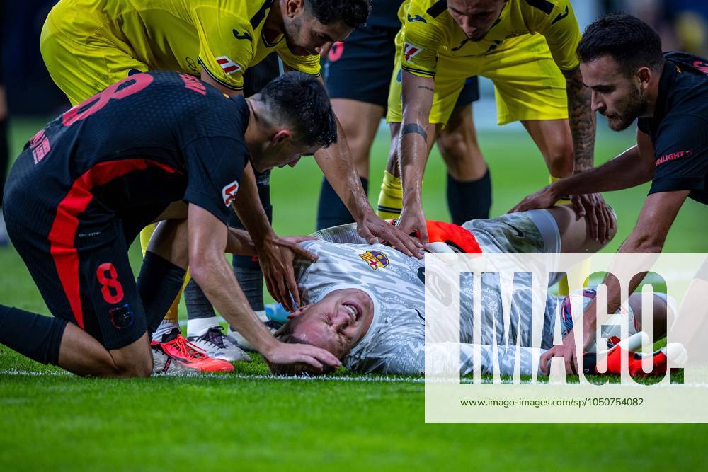 Soccer La Liga matchday 6 FC Villarreal FC Barcelona on 22 09 2024 at Estadio de la Ceramica in Villareal Marc Andre ter Stegen Barcelona injured on the ground
