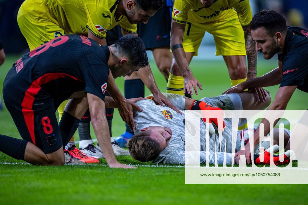 Soccer La Liga matchday 6 FC Villarreal FC Barcelona on 22 09 2024 at Estadio de la Ceramica in Villareal Marc Andre ter Stegen Barcelona injured on the ground