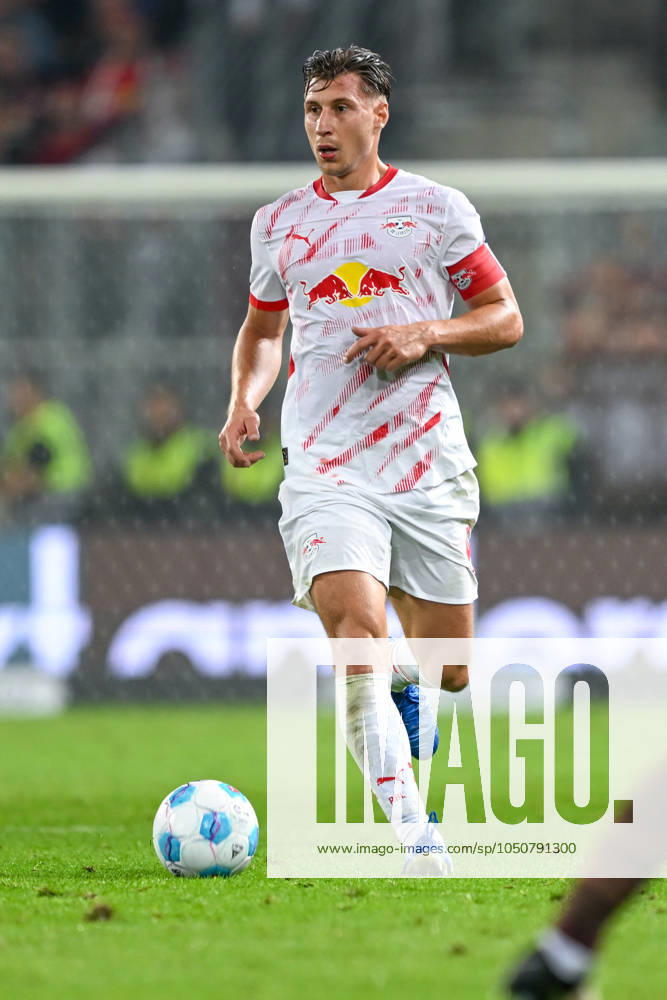 Soccer 1 Bundesliga FC St Pauli RB Leipzig on 22 09 2024 at Millerntor Stadium in Hamburg Willi Orban RB Leipzig on the ball MT
