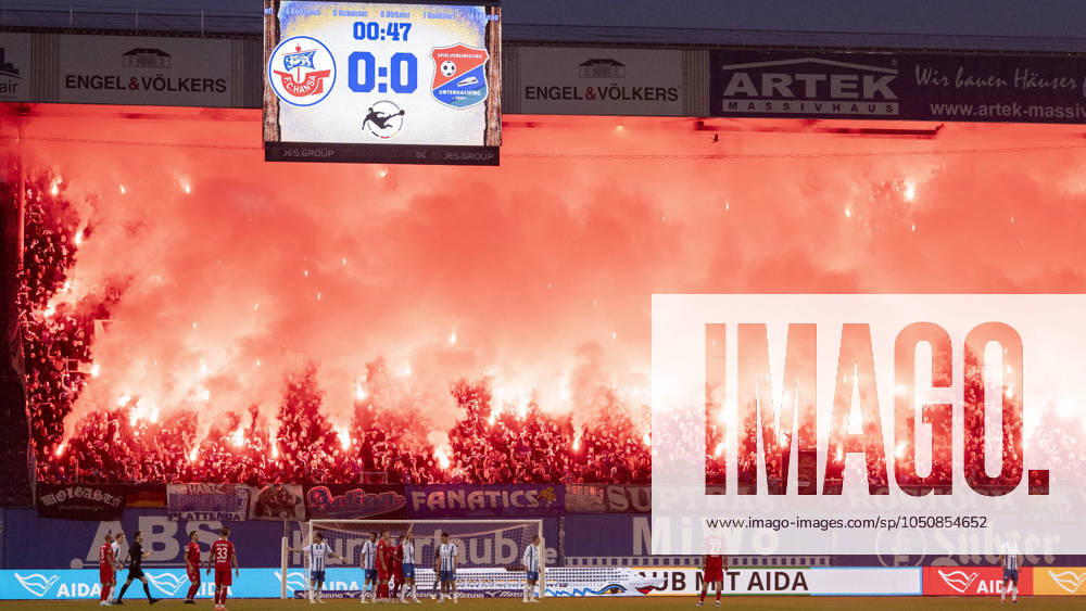 Football, GER, Men, 3 League, DFL, Matchday 7, FC Hansa Rostock SpVgg Unterhaching FC Hansa Rostock fans set off pyro flares Rostock Ostseestadion Mecklenburg-Vorpommern Germany