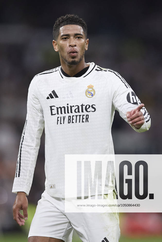 Jude Bellingham Real Madrid CF gestures during the LaLiga match between Real Madrid and CD AlavÃ s at Santiago BernabÃ u on September 24, 2024 in Madrid, Spain Photo by Manu Reino DeFodi Images Defodi 071 RMCALA20240924 044 Defodi-071