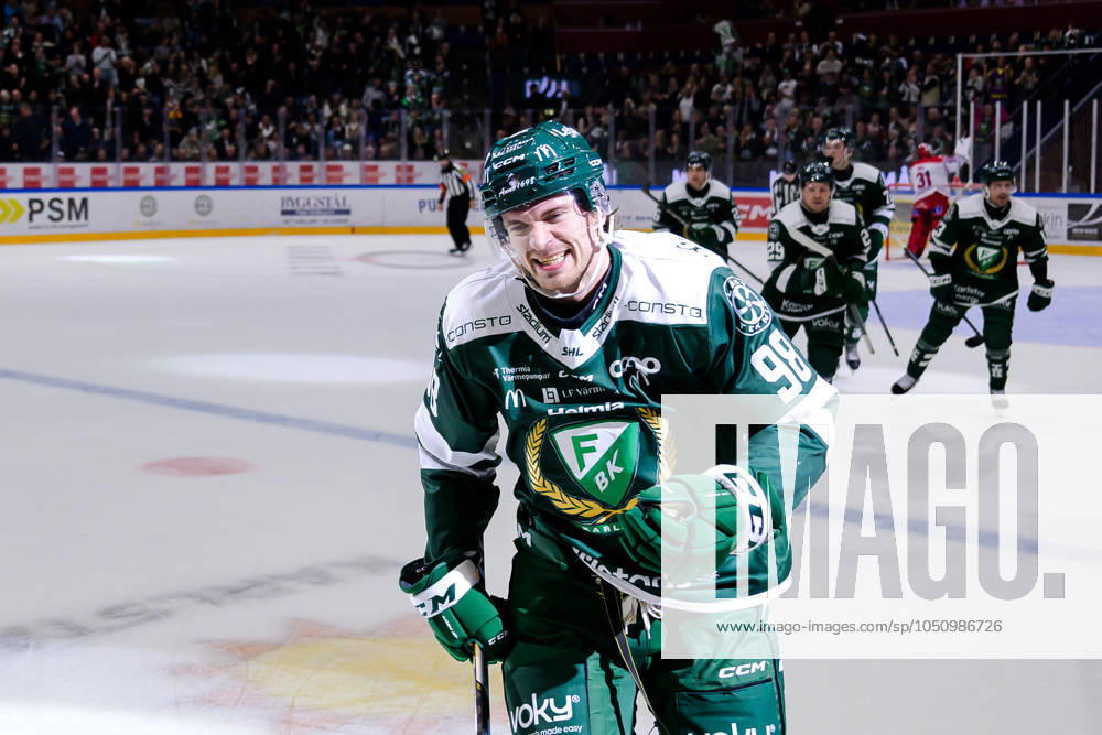Färjestads Marian Studenic celebrates after scoring 3 1 during the ice hockey match in SHL between Färjestad and Timra on September 26, 2024 in Karlstad