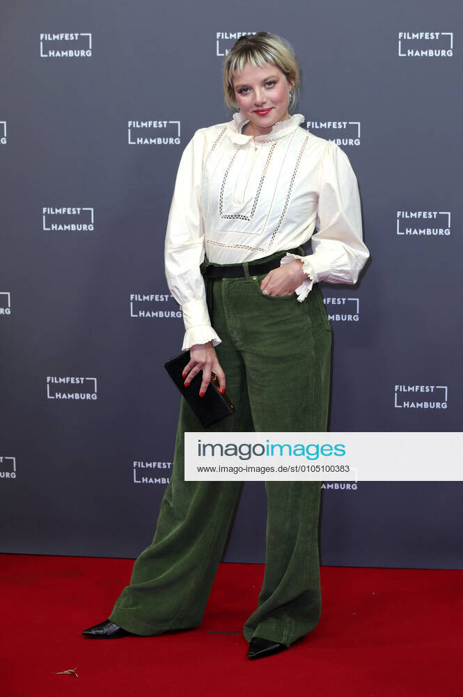 Jella Haase at the premiere of the feature film Bis wir tot sind oder frei at the 28 Filmfest Hamburg 2020 at Cinemaxx Dammtor Hamburg, 26 09 2020 Foto:xFuturexImage