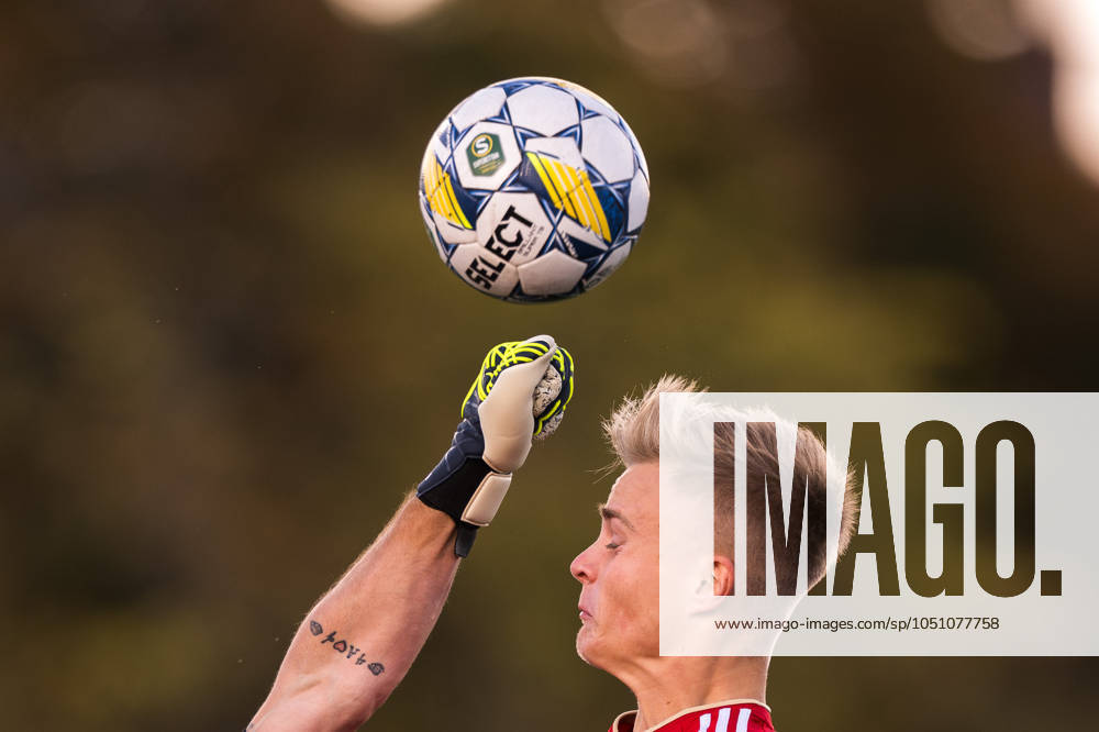 GIF Sundsvalls Jonas Olsson whose hand is in the picture, boxes away the ball in front of Skövde AIKs Edvin Tellgren during the football match in Superettan between Skövde AIK and GIF Sundsvall on September 28, 2024 in Skövde