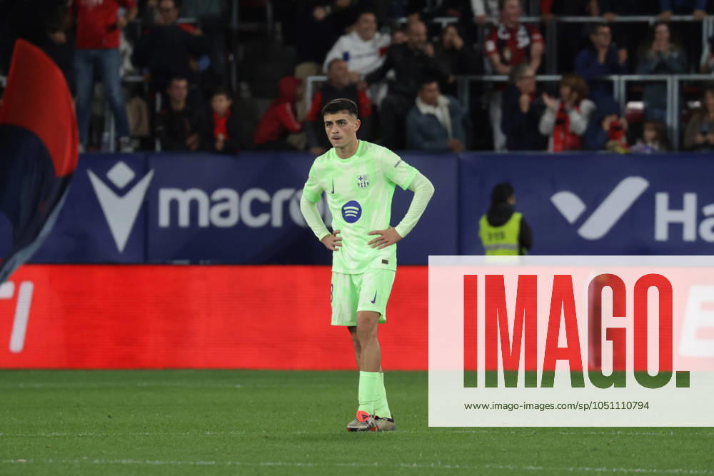 Spain - LaLiga EA Sports - CA Osasuna vs FC Barcelona, Barca - 28 09 2024 SPAIN, PAMPLONA, SEPTEMBER 28. Pedri of FC Barcelona looks dejected during LaLiga EA Sports football match between CA Osasuna and FC Barcelona at Estadio El Sadar on September 28, 2024 in Pamplona, Spain. Photo by Manuel Blondeau AOP.Press Pamplona El Sadar Stadium Navarra Spain