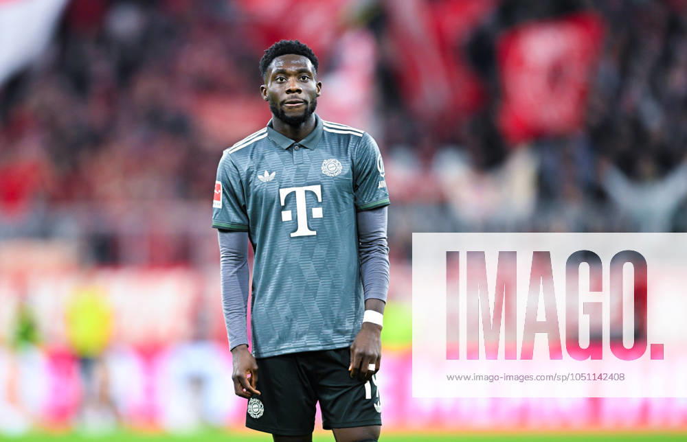 Alphonso Davies FC Bayern Muenchen looks on, Bundesliga, FC Bayern München v Bayer 04 Leverkusen, Allianz Arena on September 28, 2024 in Munich, Germany Photo by Silas Schueller DeFodi Images Alphonso Davies FC Bayern Muenchen looks on, Bundesliga, FC Bayern München v Bayer 04 Leverkusen, Allianz Arena on September 28, 2024 in Munich, Germany Photo by Silas Schueller DeFodi Images DFL regulations prohibit any use of photographs as image sequences and or quasi video Defodi 738 738 FCBLEV 20240928 479 Defodi-738 DFL regulations prohibit any use of photographs as image sequences and or quasi-video.