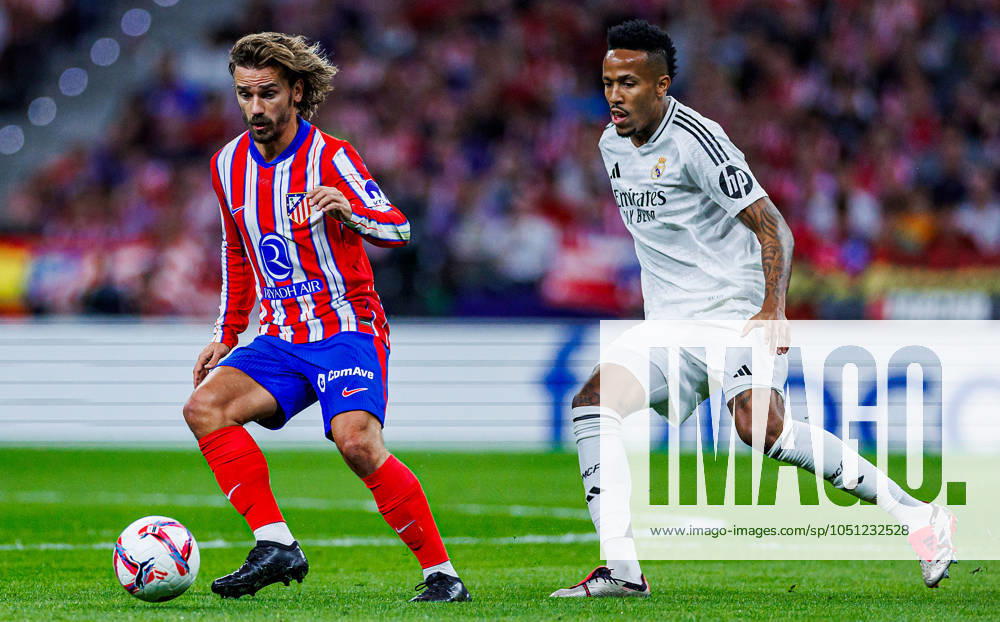 Soccer La Liga matchday 8 Atletico Madrid Real Madrid on 29 09 2024 at the Wanda Metropolitano in Madrid Antoine Griezmann Atletico , left Eder Militao Real , right