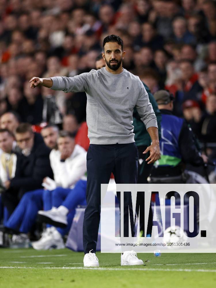 EINDHOVEN - Sporting Clube de Portugal coach Ruben Amorim during the UEFA Champions league match between PSV Eindhoven and Sporting CP at Phillips Stadium on Oct. 1, 2024 in Eindhoven, Netherlands. ANP MAURICE VAN STEEN UEFA Champions League 2024 25 League Phase MD2 2024 25 ANPxSportx IVx 509878934 originalFilename: 509878934