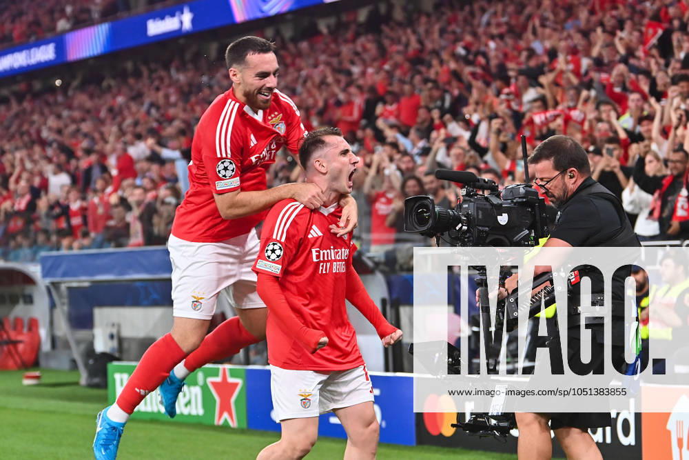 Portugal, Lisbon 2 October 2024 Uefa Champions League phase 2024 25 Matchday 2, S L Benfica Atletico de Madrid v l , Orkun Kokcu S L Benfica and Kerem Aktürkoglu S L Benfica Torjubel, Goal celebration, celebrate the goal