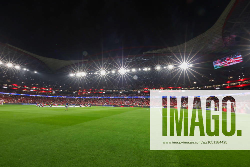 Portugal, Lisbon 2 October 2024 Uefa Champions League phase 2024 25 Matchday 2, S L Benfica Atletico de Madrid v l , symbol photo, symbol image Light show in the interior
