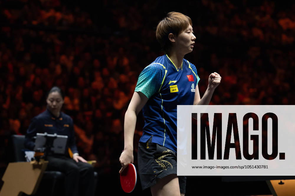 (241003) -- BEIJING, Oct. 3, 2024 -- Wang Manyu of China celebrates scoring during the women s singles round of 16 match against teammate Qin Yuxuan at 2024 World Table tennis, Tischtennis (WTT) China Smash in Beijing, China, Oct. 3, 2024. ) (SP)CHINA-BEIJING-TABLE TENNIS-WTT-CHINA SMASH-WOMEN S SINGLES(CN) XiaoxYijiu