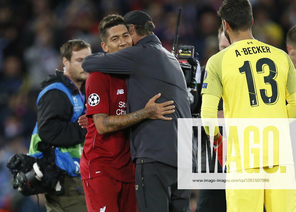 Liverpool v Paris Saint-Germain - UEFA Champions League - Group C - Anfield September 18, 2018 - Liverpool, United Kingdom - Jurgen Klopp embraces winning goal scorer Liverpool forward Roberto Firmino during the UEFA Champions League - Group C match at the Anfield Stadium, Liverpool. Picture date 18th September 2018. Picture credit should read: Andrew Yates Sportimage Liverpool United Kingdom