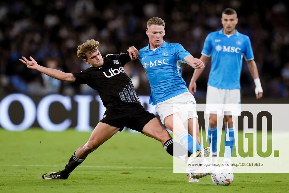 SSC Napoli v Como 1907 - Serie A Enilive Scott McTominay of SSC Napoli and Nico Paz of Como 1907 compete for the ball during the serie Serie A Enilive match between SSC Napoli and Como 1907 at Stadio Diego Armando Maradona on October 4, 2024 in Naples, Italy Naples Stadio Diego Armando Maradona Naples Italy