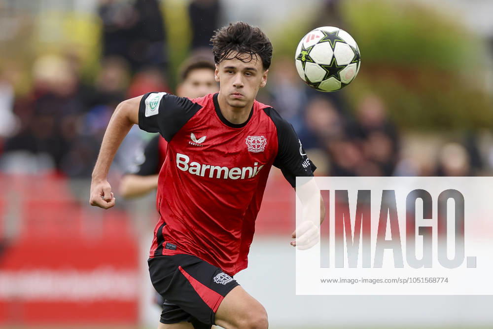 Kerim Alajbegovic Bayer 04 Leverkusen controls the ball, UEFA Youth League 2024 25 League Phase MD2, Bayer 04 Leverkusen v AC Milan, Ulrich Haberland Stadion, October 05, 2024 in Leverkusen, Germany Photo by Marco Steinbrenner DeFodi Images Kerim Alajbegovic Bayer 04 Leverkusen controls the ball, UEFA Youth League 2024 25 League Phase MD2, Bayer 04 Leverkusen v AC Milan, Ulrich Haberland Stadion, October 5, 2024 in Leverkusen, Germany Photo by Marco Steinbrenner DeFodi Images Defodi 700 lev milan u19 20241001 141 Defodi-700