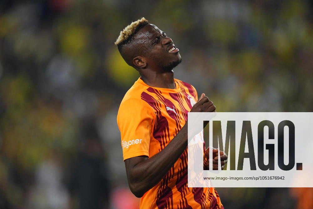 Turkey Süper Ligue: Fenerbahce SK vs Galatasaray S.K September 21 2024: Victor Osimhen of Galatasaray looks on during a Turkey So¼per Ligue game, FenerbahoÂße SK vs Galatasaray S.K, at Ulker Fenerbahce Sukru Saracoglu Stadium, Istanbul, Turkey. Ulrik Pedersen CSM (Credit Image:  Ulrik Pedersen Cal Media) Istanbul Turkey
