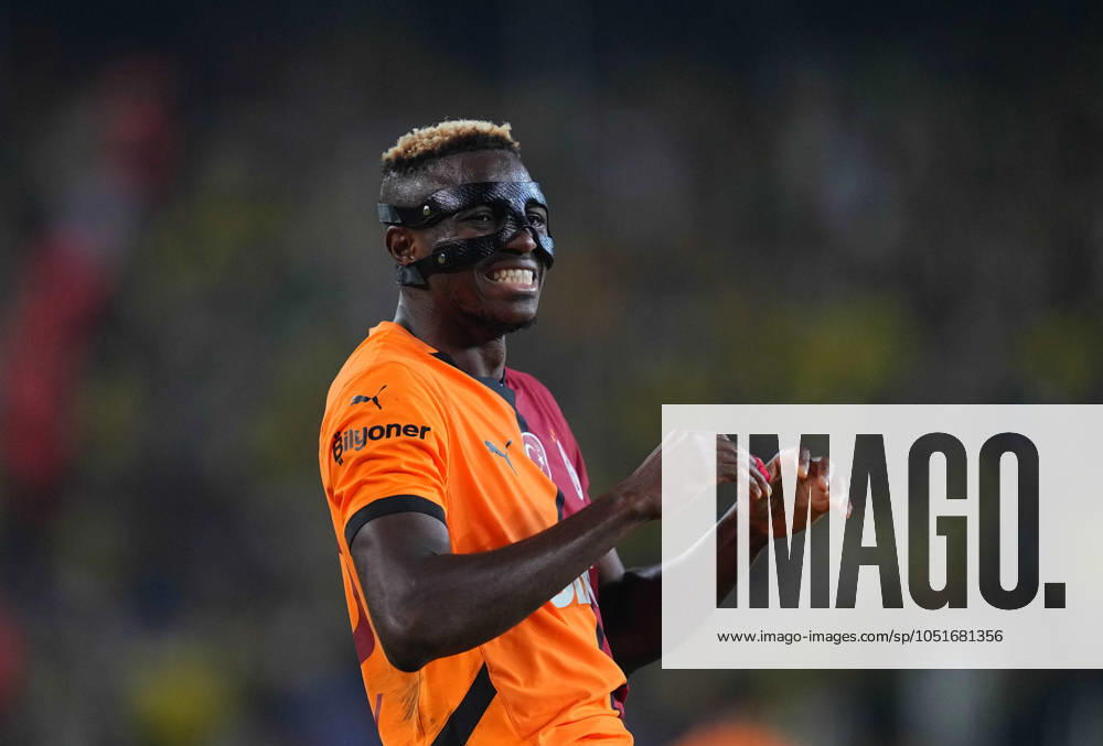 Turkey Süper Ligue: Fenerbahce SK vs Galatasaray S.K September 21 2024: Victor Osimhen of Galatasaray gestures during a Turkey SoÂ¼per Ligue game, FenerbahoÂße SK vs Galatasaray S.K, at Ulker Fenerbahce Sukru Saracoglu Stadium, Istanbul, Turkey. Ulrik Pedersen CSM (Credit Image: Â Ulrik Pedersen Cal Media) Istanbul Turkey