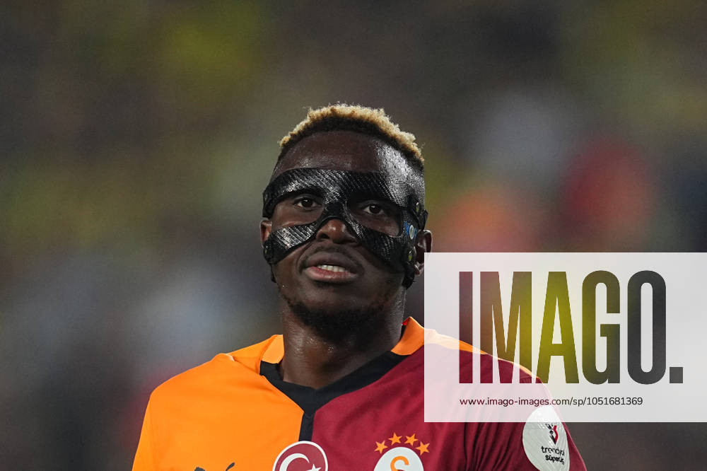 Turkey Süper Ligue: Fenerbahce SK vs Galatasaray S.K September 21 2024: Victor Osimhen of Galatasaray looks on during a Turkey SoÂ¼per Ligue game, FenerbahoÂße SK vs Galatasaray S.K, at Ulker Fenerbahce Sukru Saracoglu Stadium, Istanbul, Turkey. Ulrik Pedersen CSM (Credit Image: Â Ulrik Pedersen Cal Media) Istanbul Turkey