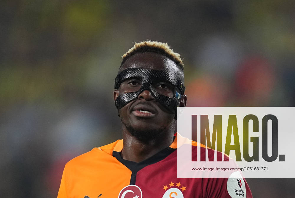 Turkey Süper Ligue: Fenerbahce SK vs Galatasaray S.K September 21 2024: Victor Osimhen of Galatasaray looks on during a Turkey So¼per Ligue game, FenerbahoÂße SK vs Galatasaray S.K, at Ulker Fenerbahce Sukru Saracoglu Stadium, Istanbul, Turkey. Ulrik Pedersen CSM (Credit Image:  Ulrik Pedersen Cal Media) Istanbul Turkey